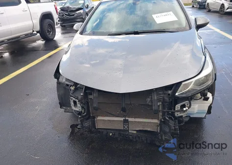 2018 Chevrolet Cruze Lt Auto z USA, uszkodzony, nr VIN 1G1BE5SM3J7213002